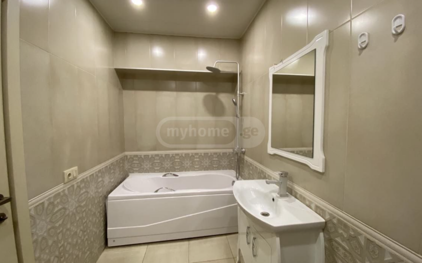 Apartamento de 2 habitaciones en Mikheil Tamarashvili